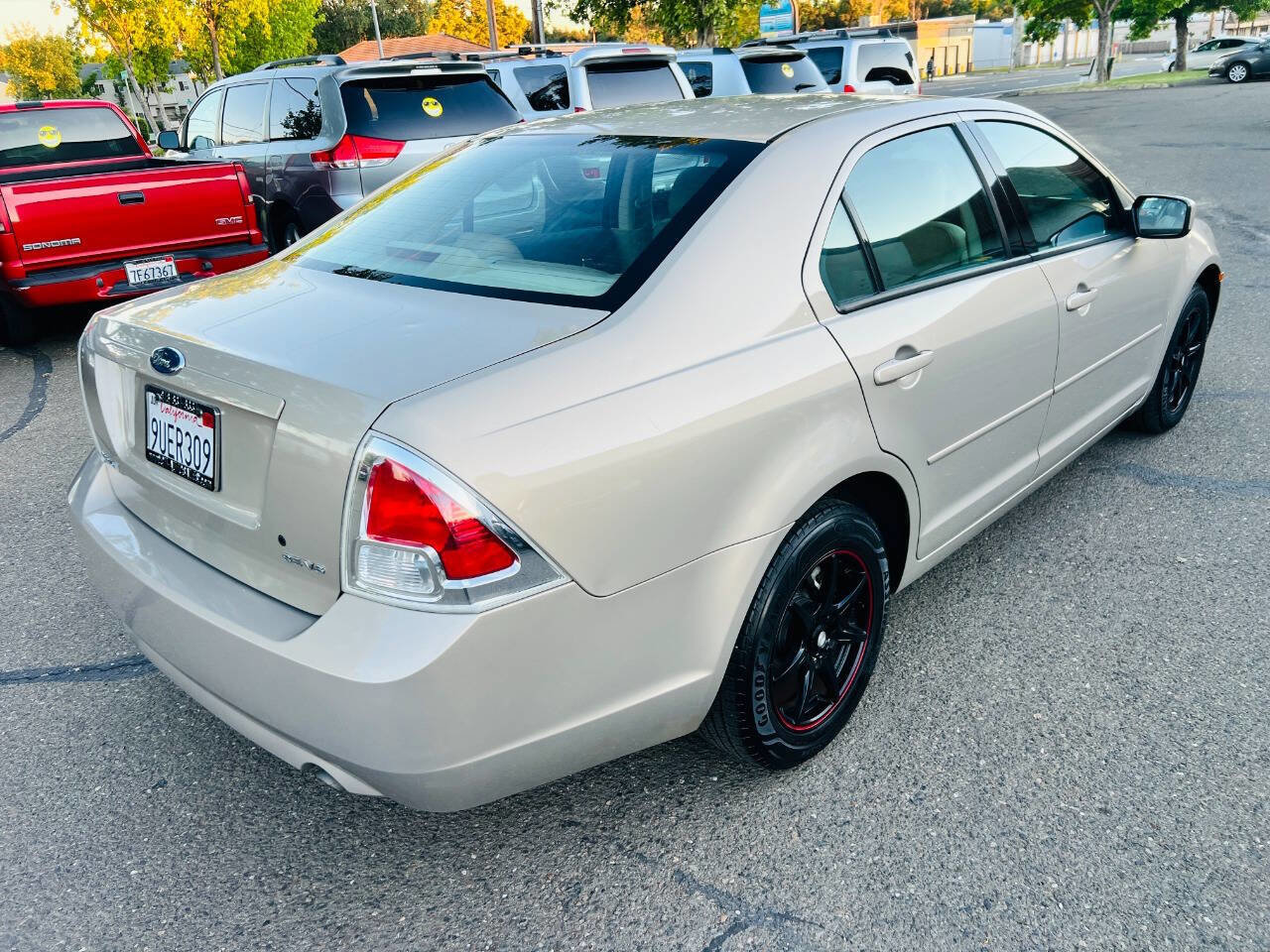 Used 2006 Ford Fusion SE FWD image 3