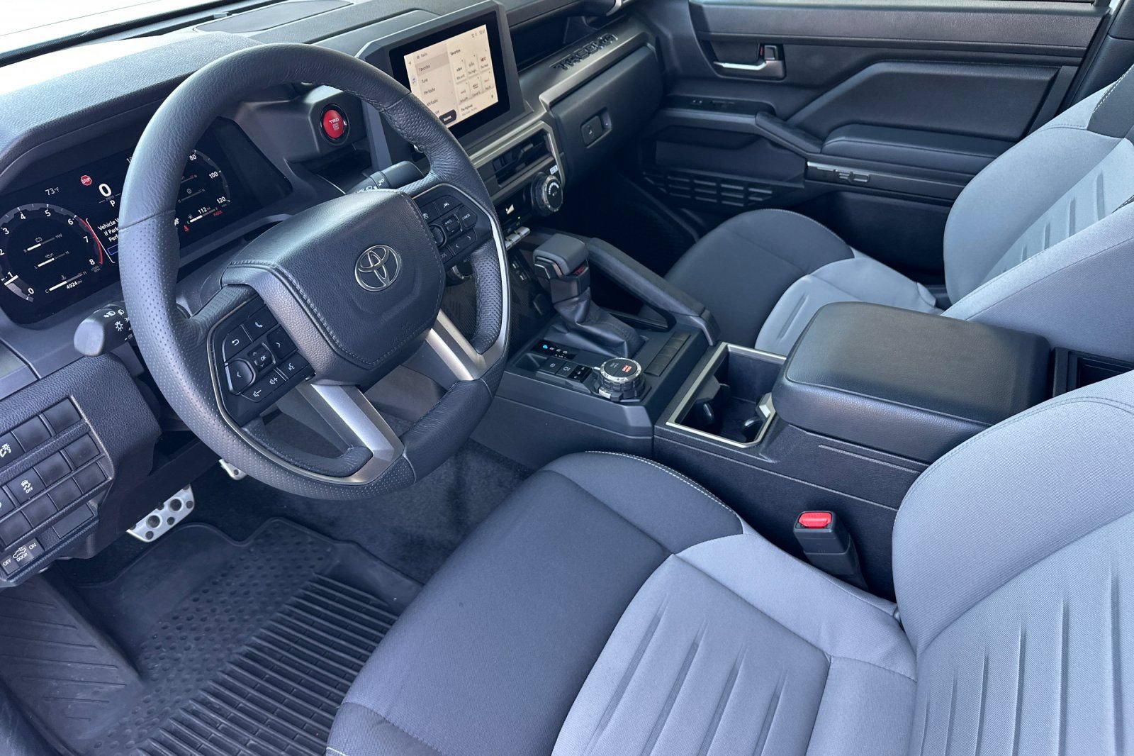 Used 2025 Toyota Tacoma TRD Sport AWD/4WD image 9
