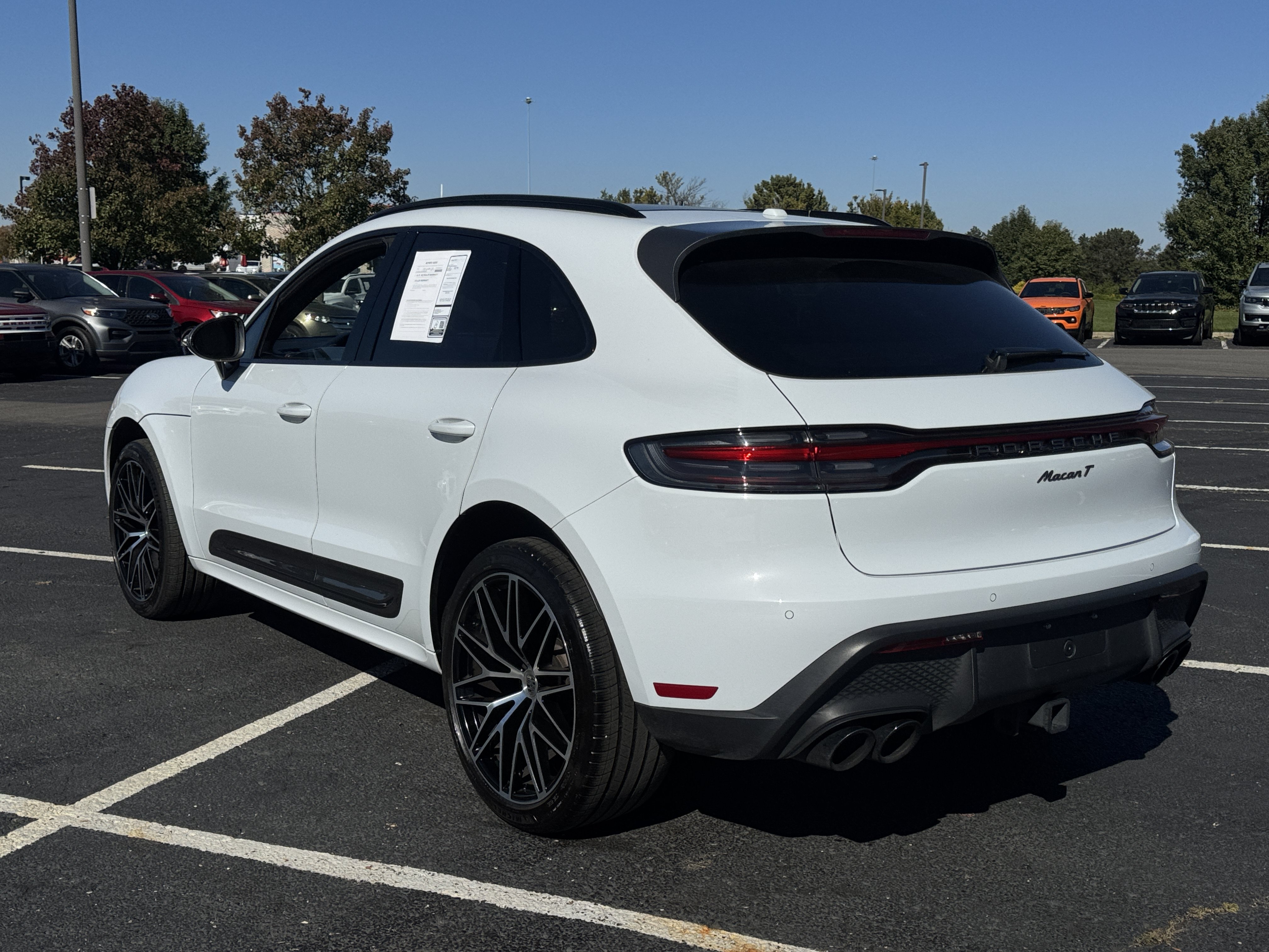 Used 2024 Porsche Macan AWD/4WD image 8