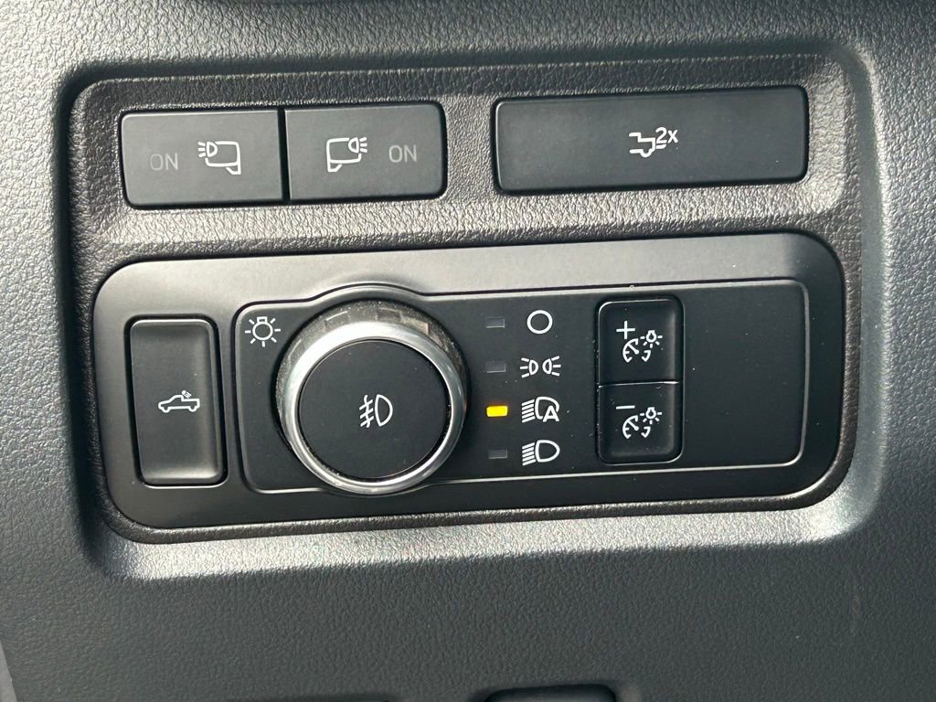 Used 2024 Ford F350 Lariat w/ FX4 Off-Road Package image 31