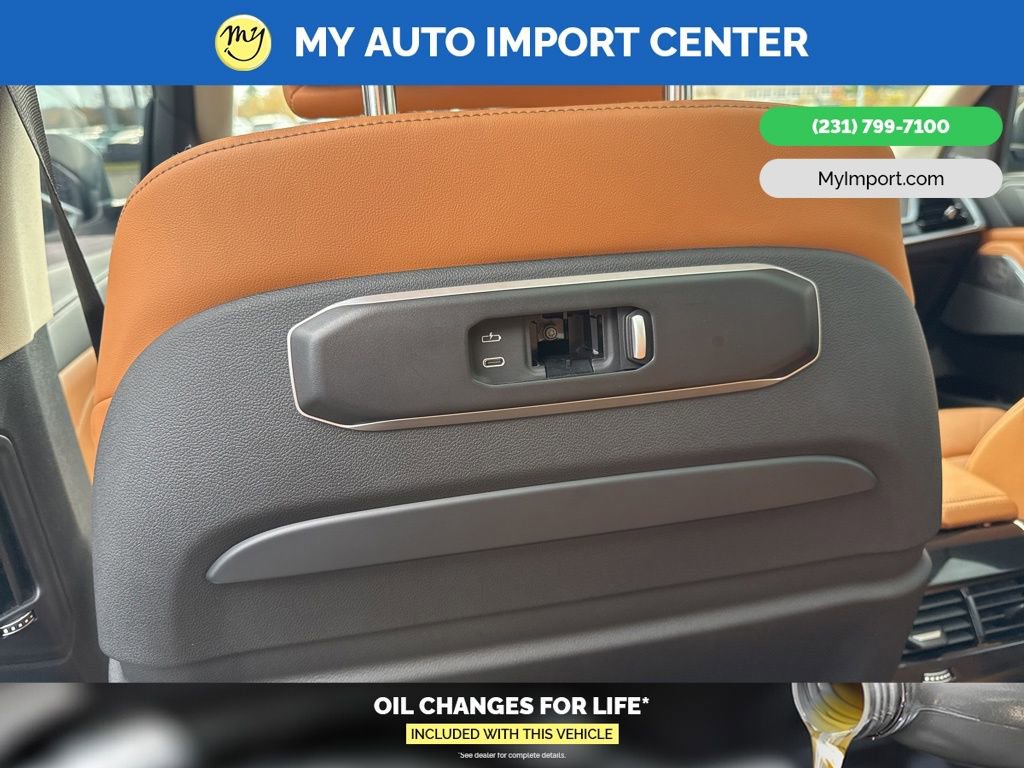 Used 2024 BMW X7 xDrive40i w/ Premium Package image 29