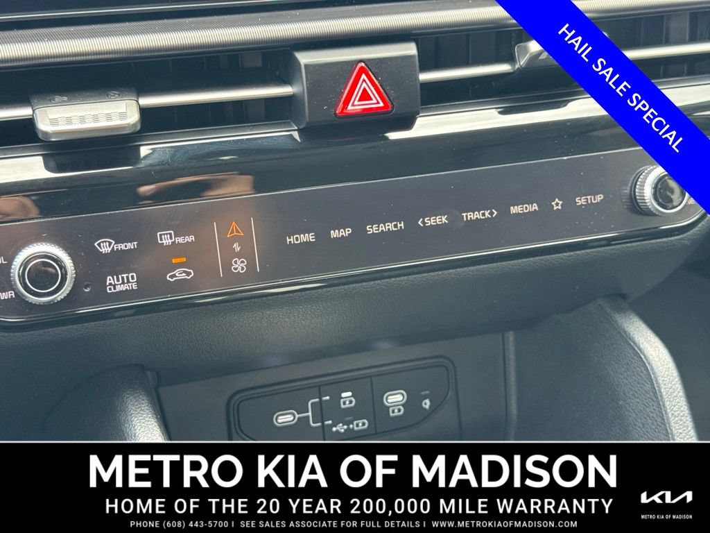 Used 2026 Kia Sportage EX FWD image 23