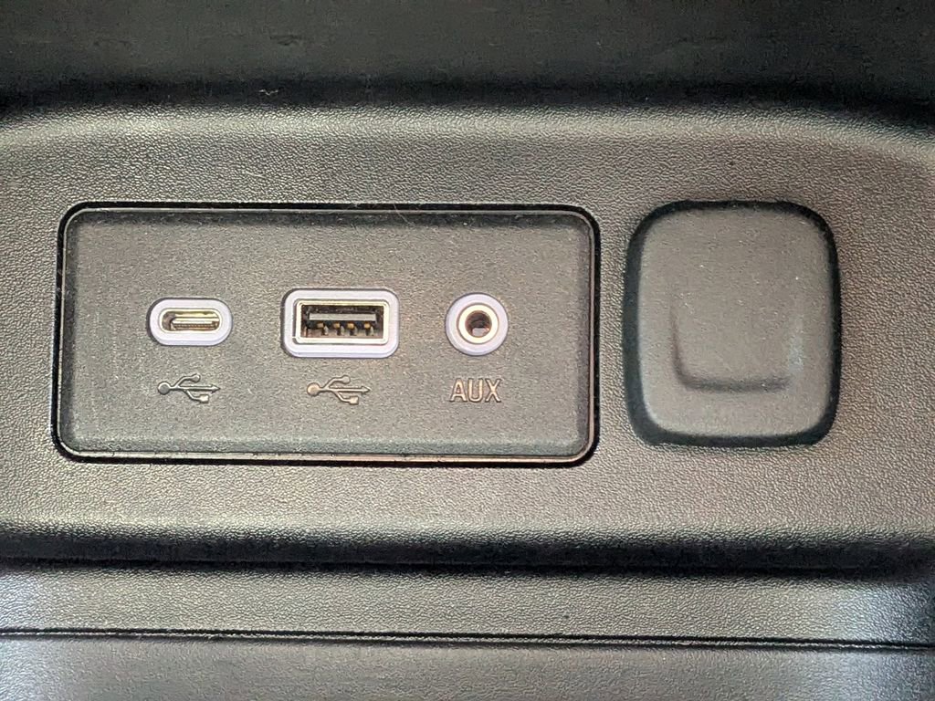 Used 2019 Chevrolet Equinox LT image 24