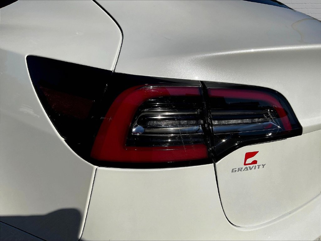 Used 2022 Tesla Model 3 Standard Range RWD image 10