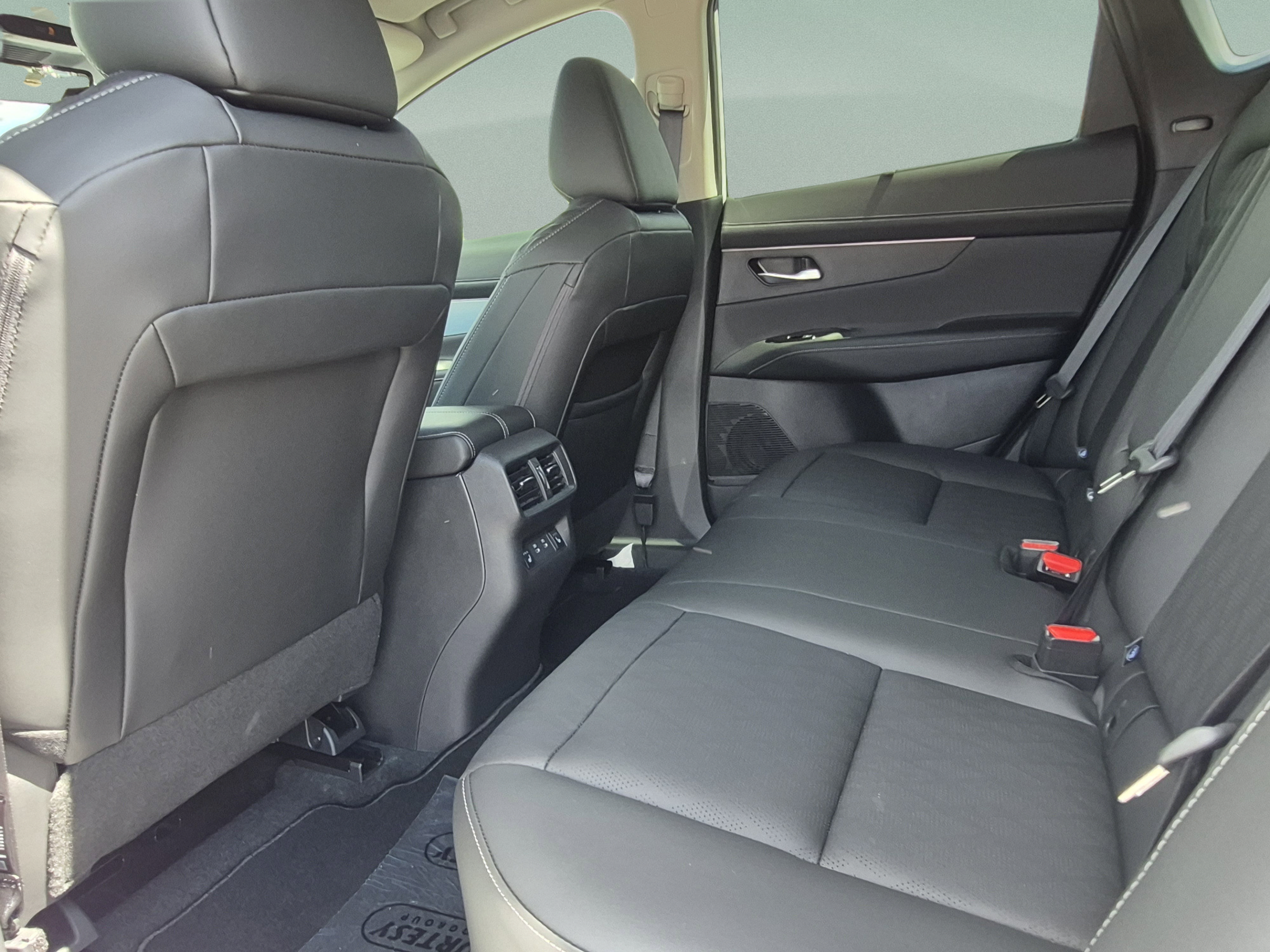New 2026 Nissan Murano Platinum w/ Cargo Package AWD/4WD image 17