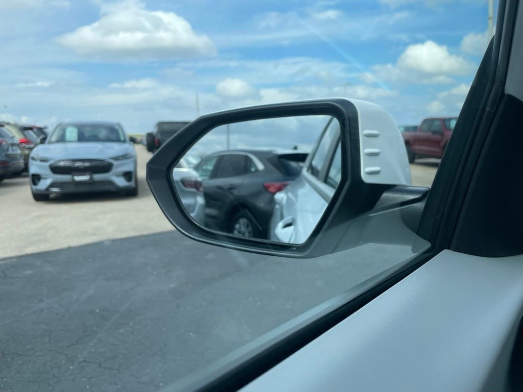 Used 2025 Hyundai Kona SEL image 37