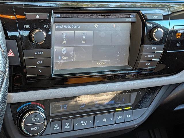 Used 2015 Toyota Corolla LE image 4