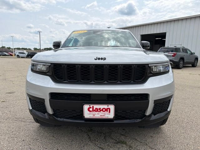 Used 2023 Jeep Grand Cherokee L Laredo AWD/4WD image 8