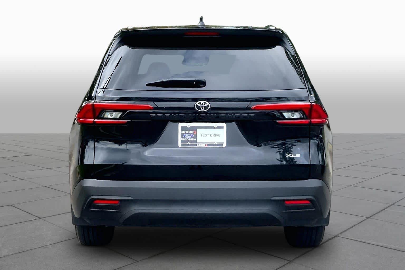 Used 2024 Toyota Grand Highlander FWD image 5