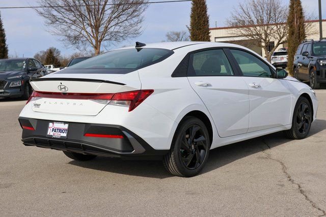 New 2026 Hyundai Elantra Sport image 3