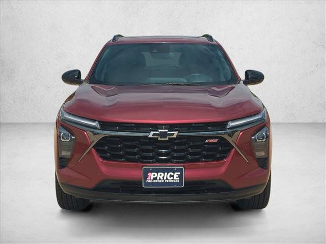 Used 2025 Chevrolet Trax RS w/ Sunroof Package FWD video 2