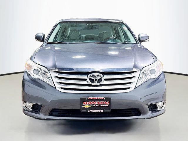 Used 2012 Toyota Avalon Limited image 3