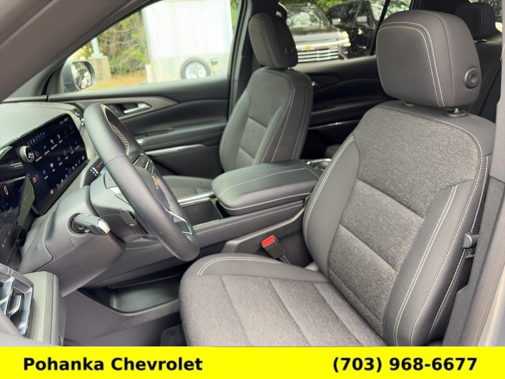 Certified 2025 Chevrolet Traverse LT w/ Driver Confidence Package AWD/4WD image 22