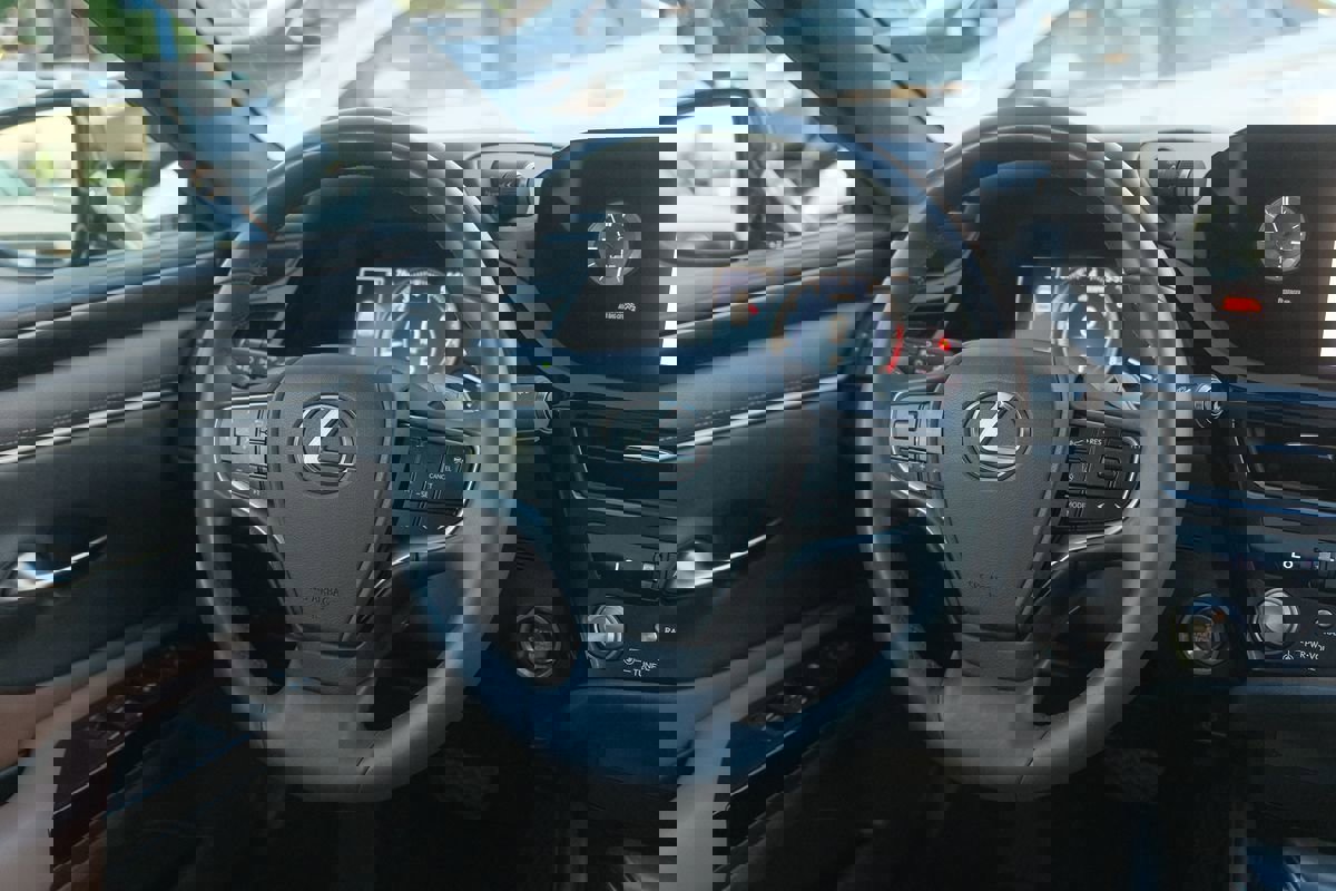 Used 2023 Lexus ES 350 image 41