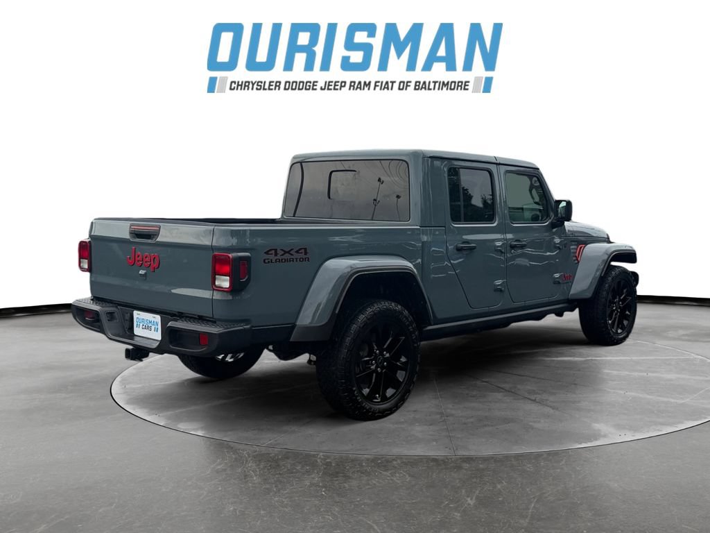 Used 2025 Jeep Gladiator Sport AWD/4WD image 6