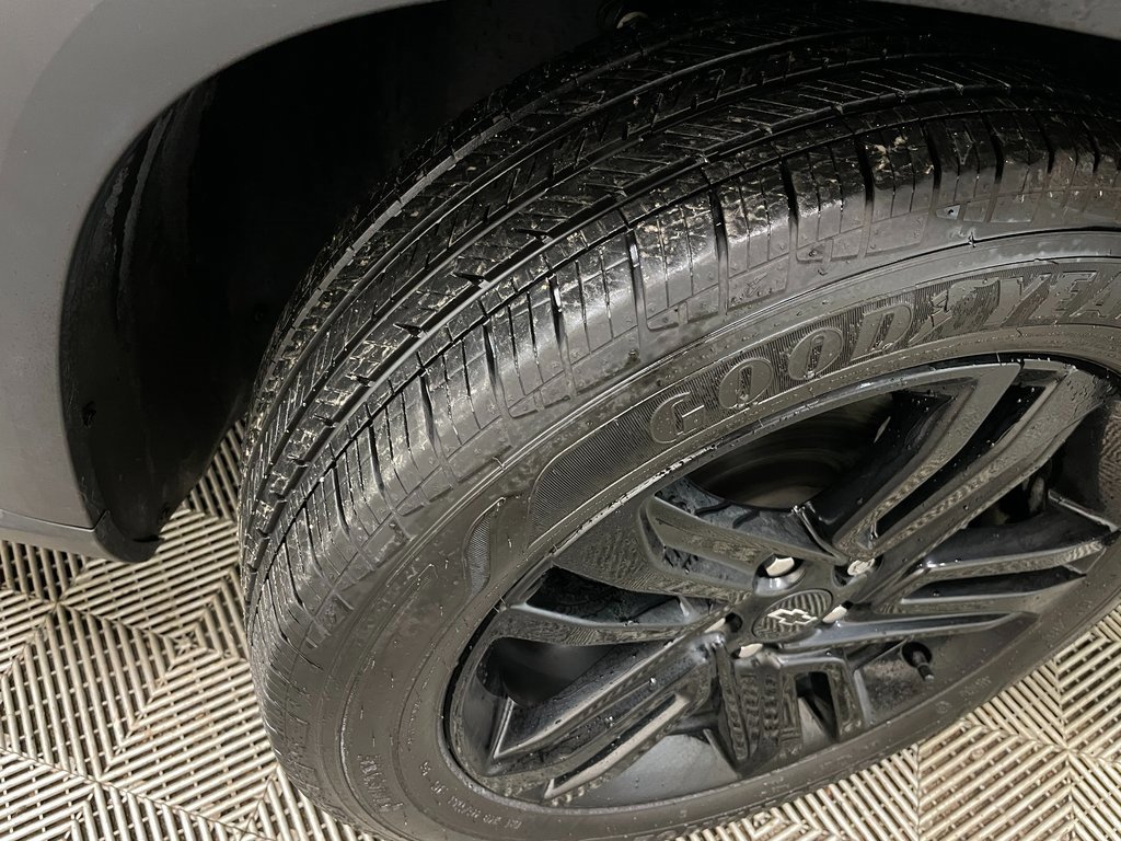 Certified 2024 Chevrolet Trax ACTIV w/ Sunroof Package image 47