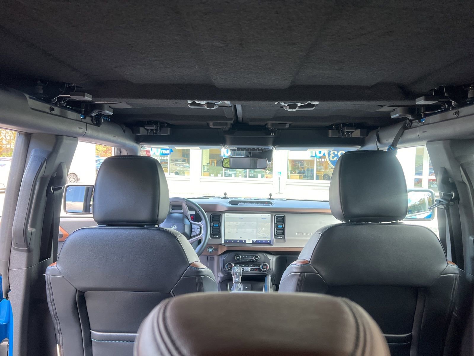 Used 2023 Ford Bronco Outer Banks w/ Sasquatch Package image 11