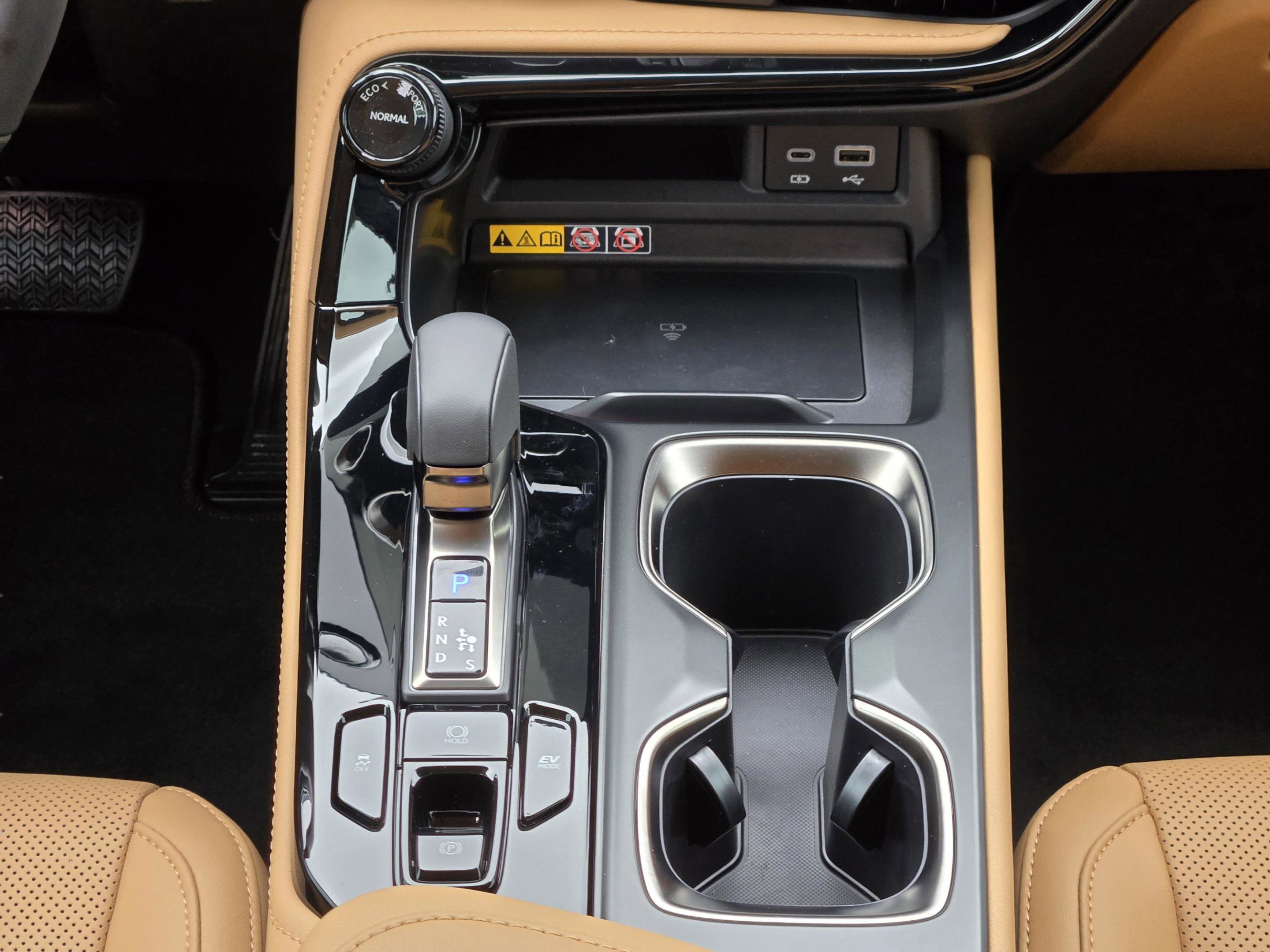 Certified 2026 Lexus NX 350h FWD w/ Accessory Package (2T) image 15