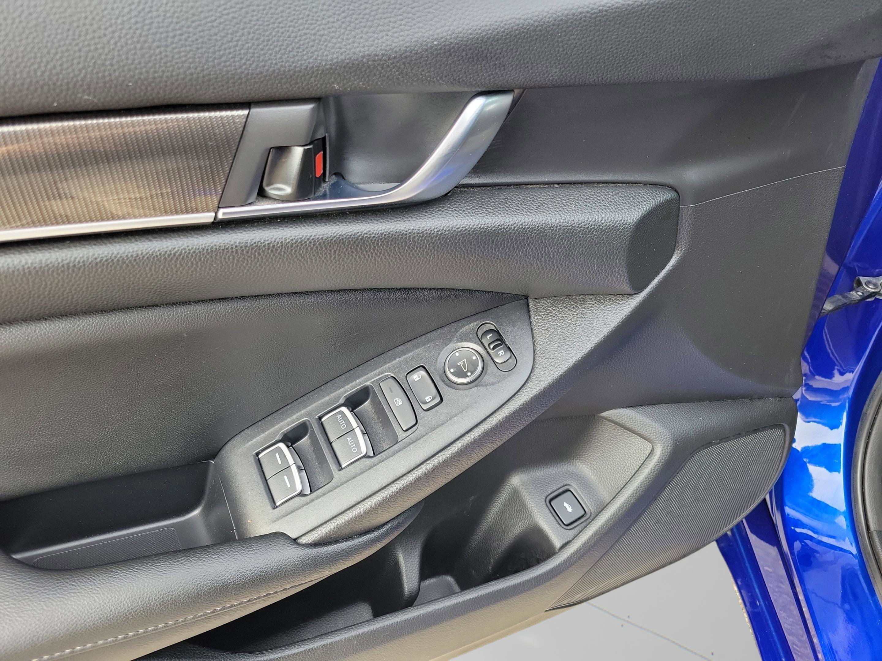 Used 2019 Honda Accord Sport image 6