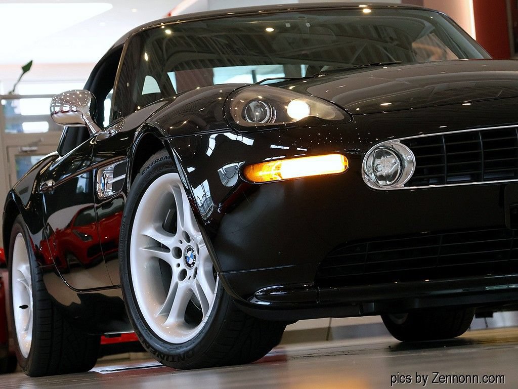 Used 2001 BMW Z8 RWD image 12