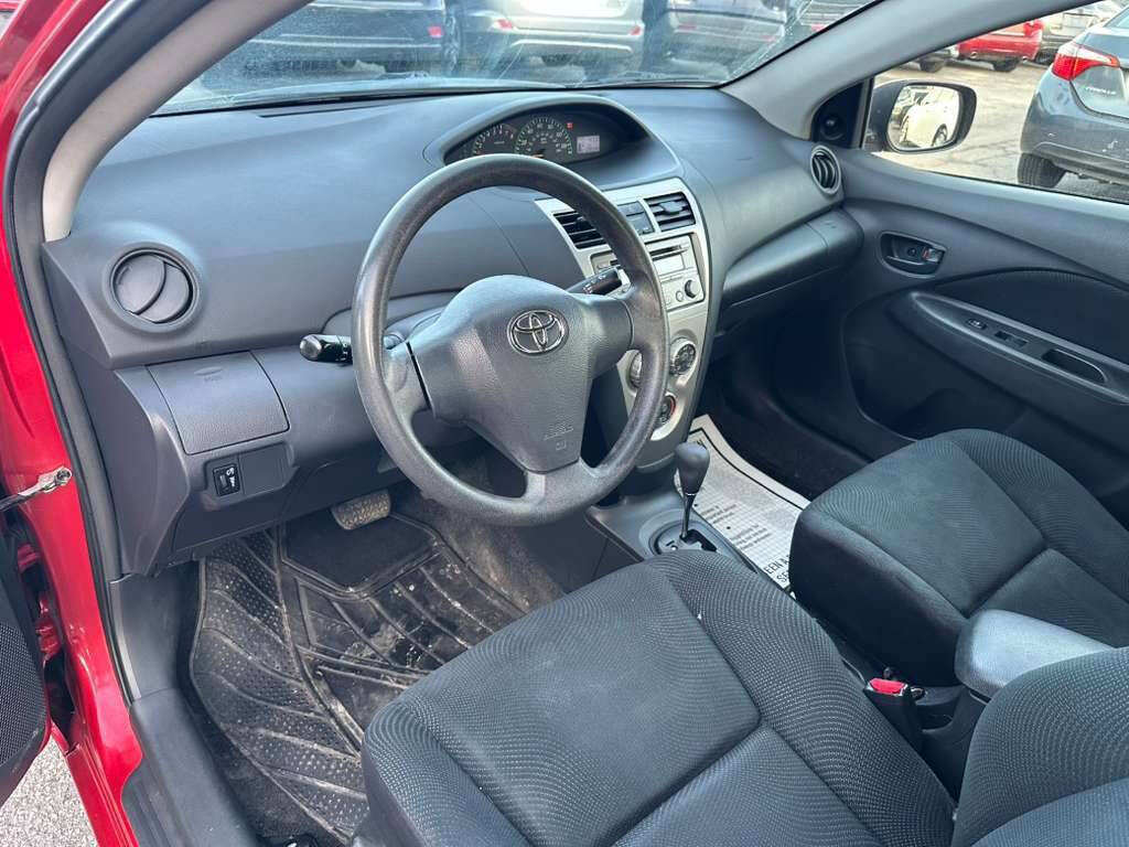 Used 2012 Toyota Yaris Sedan image 11