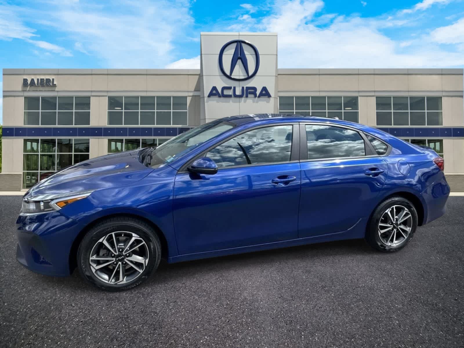 Used 2023 Kia Forte LXS w/ LXS Technology Package FWD image 2