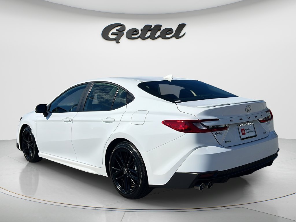 Used 2025 Toyota Camry SE FWD image 7