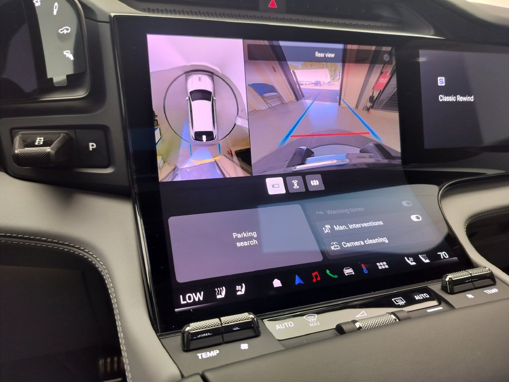 New 2026 Porsche Cayenne Electric AWD/4WD image 14