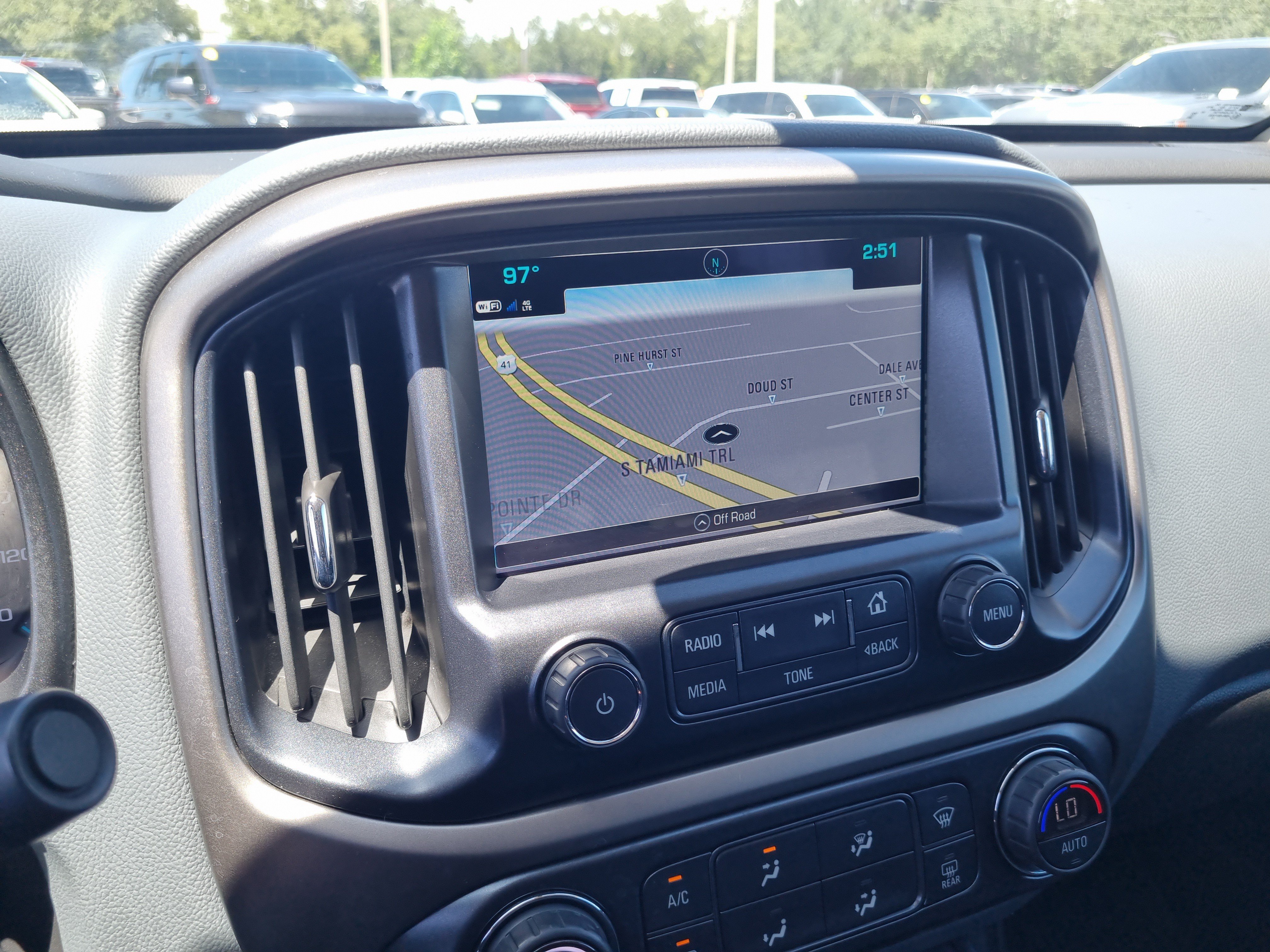 Used 2018 Chevrolet Colorado Z71 w/ Z71 Midnight Edition AWD/4WD image 26