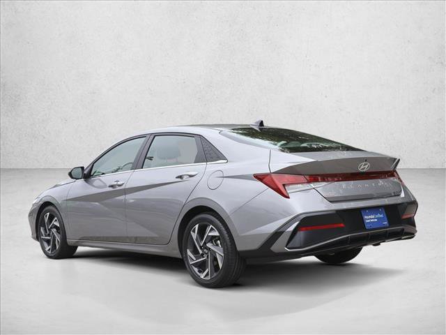 Certified 2024 Hyundai Elantra SEL w/ Convenience Package FWD image 7