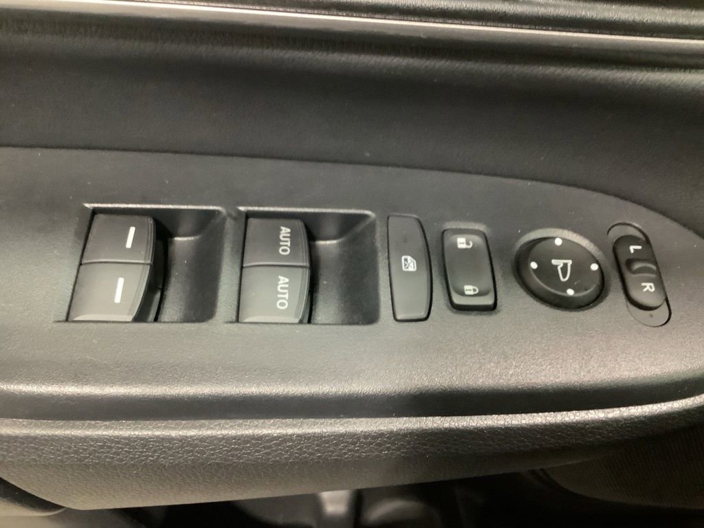 Used 2018 Honda CR-V Touring image 19