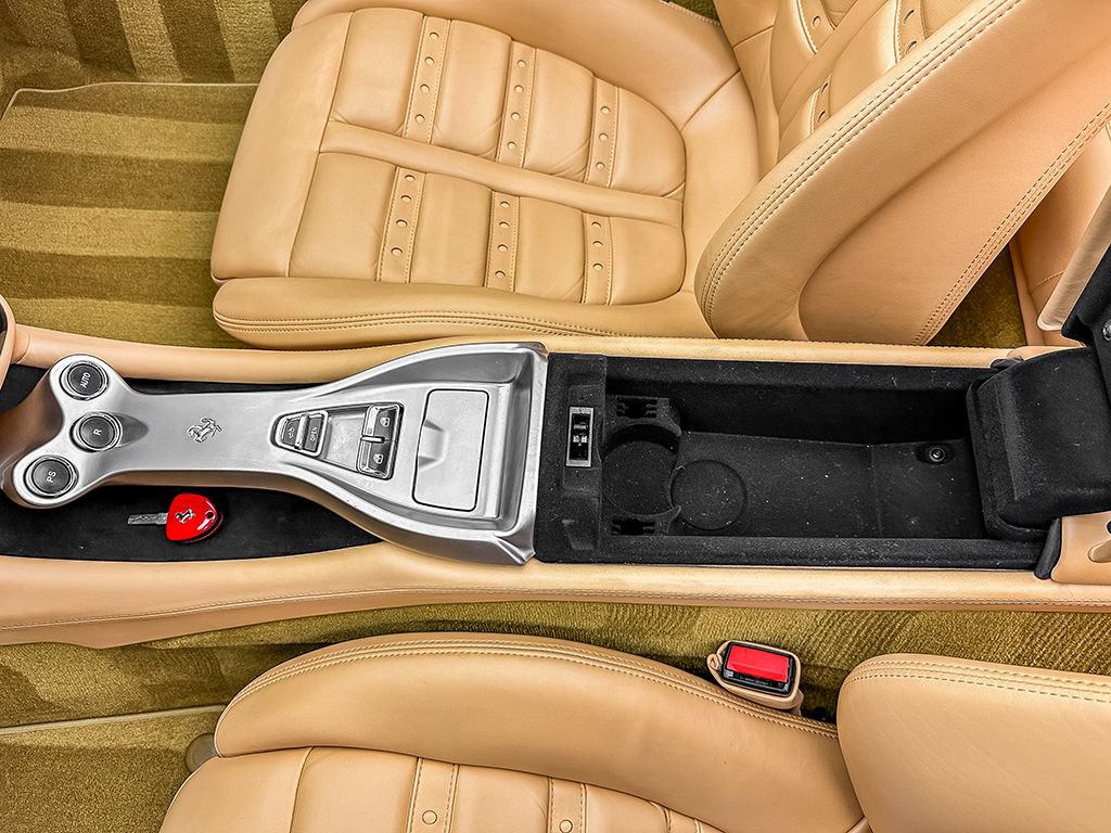 Certified 2010 Ferrari California RWD image 16