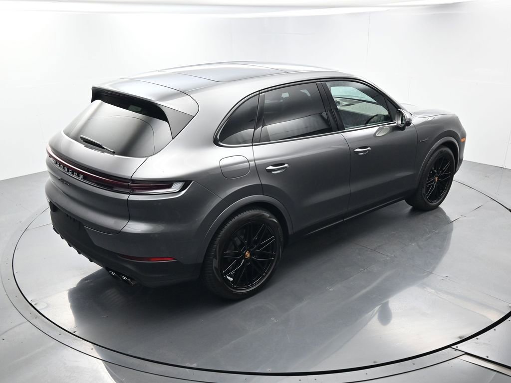 Certified 2026 Porsche Cayenne E-Hybrid AWD/4WD image 39