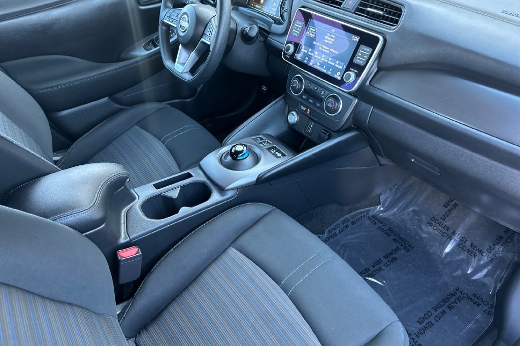Used 2025 Nissan Leaf S FWD image 15