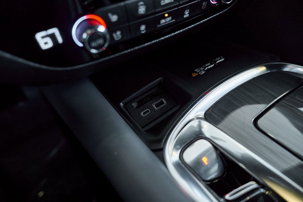 Used 2024 Buick Enclave Premium image 46