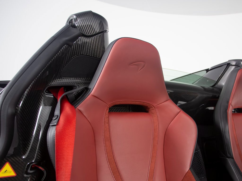 Used 2024 McLaren 750S Spider image 33