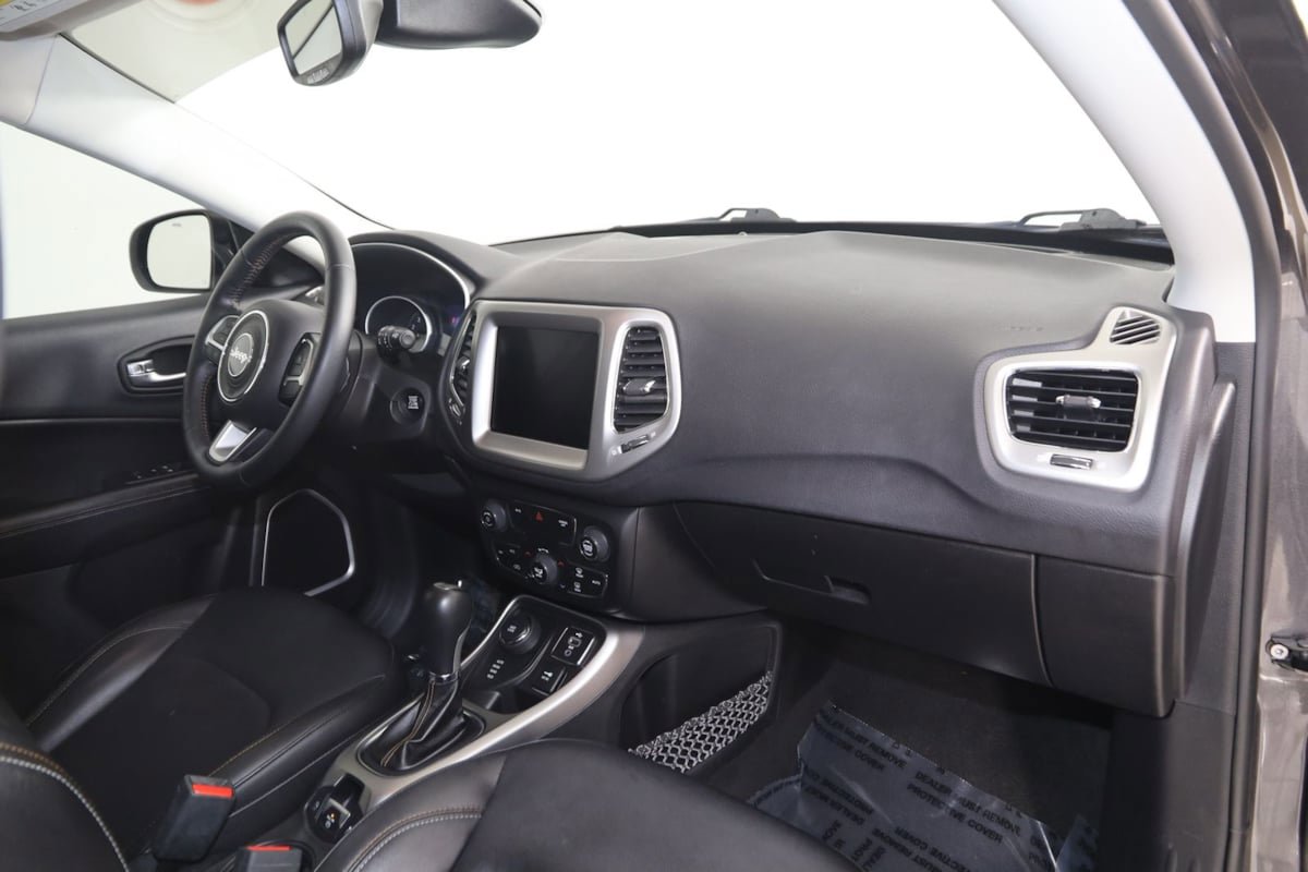 Used 2018 Jeep Compass Latitude w/ Popular Equipment Group image 36