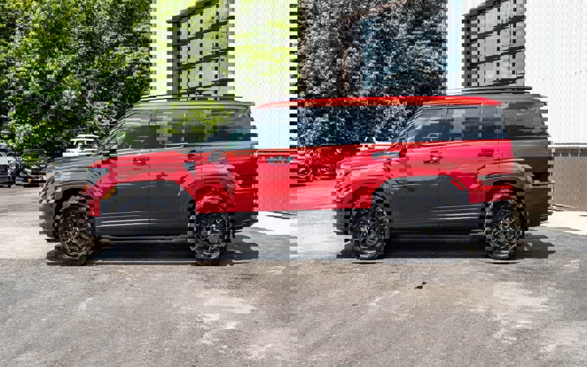 Used 2024 Hyundai Santa Fe XRT image 2