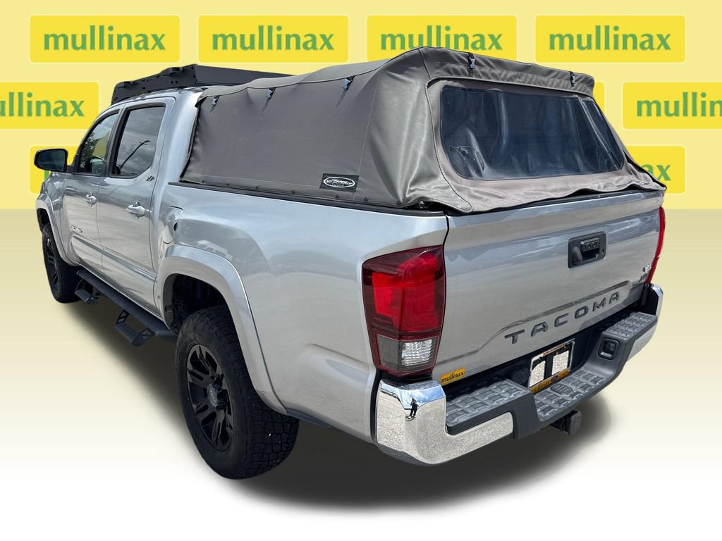 Used 2018 Toyota Tacoma SR5 RWD image 8