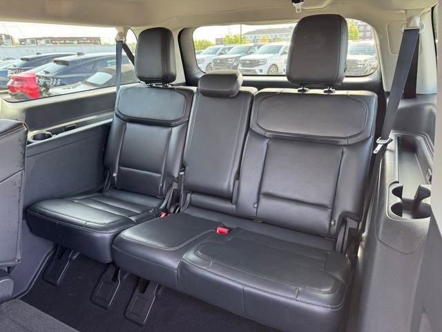 Certified 2025 Ford Expedition Max Platinum image 11