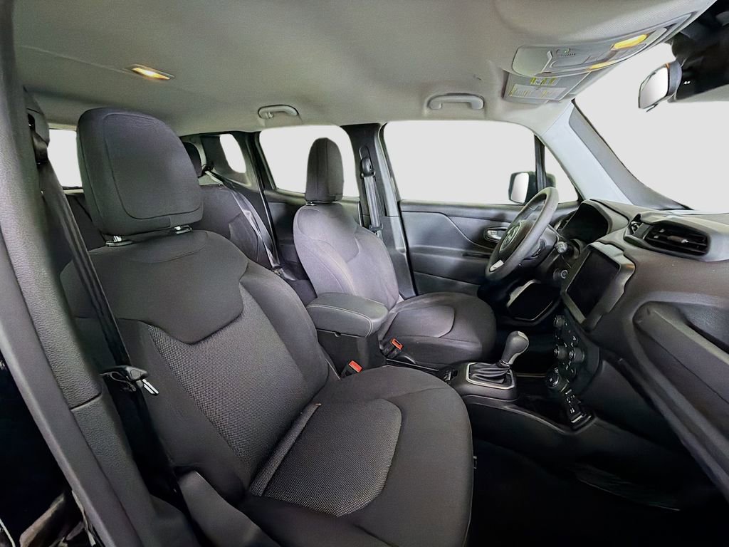 Used 2023 Jeep Renegade Latitude image 28