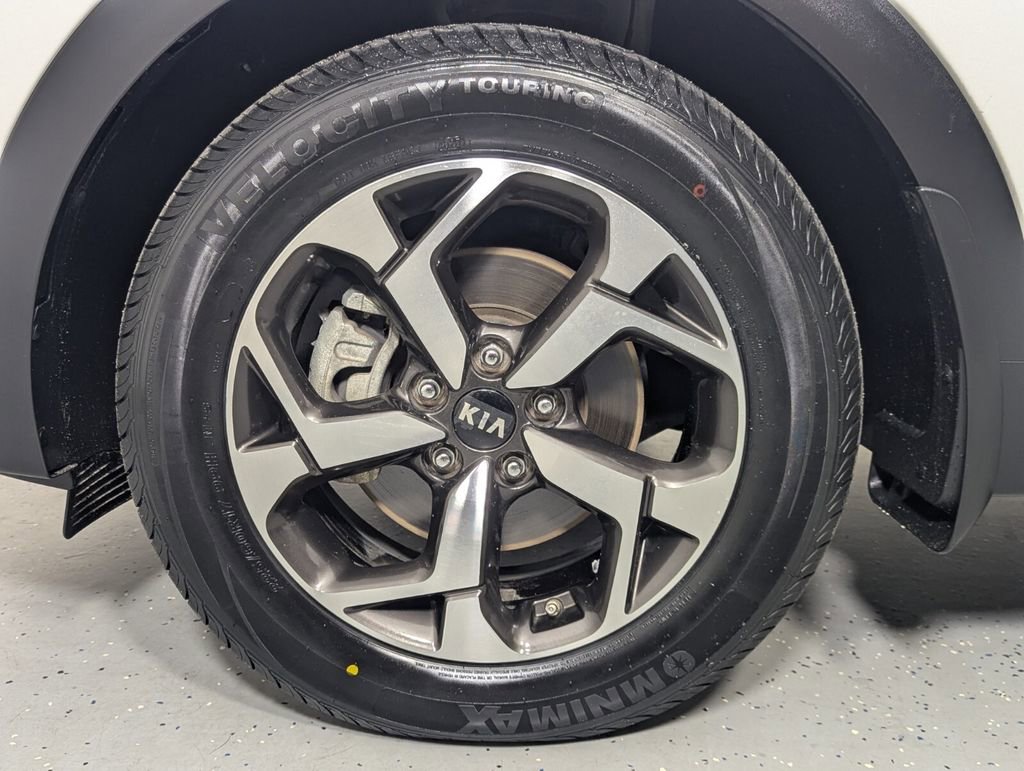 Used 2022 Kia Sportage LX image 9