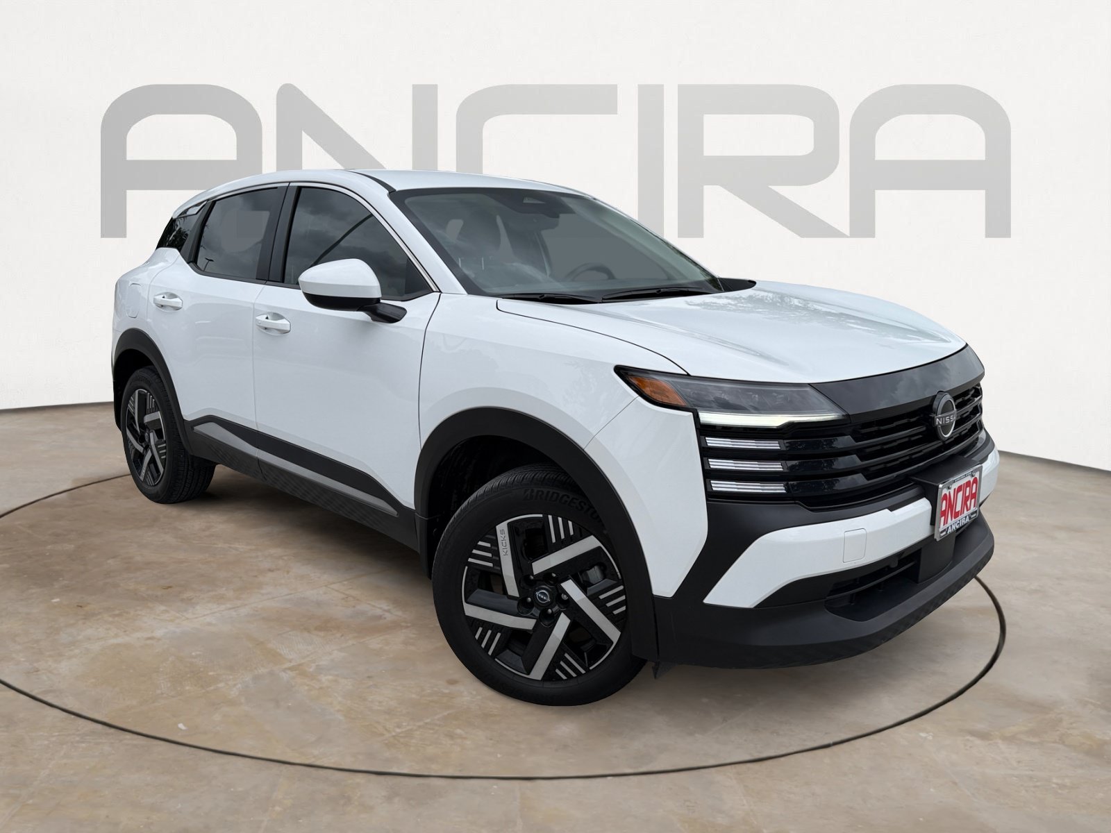 Used 2025 Nissan Kicks SV FWD image 4