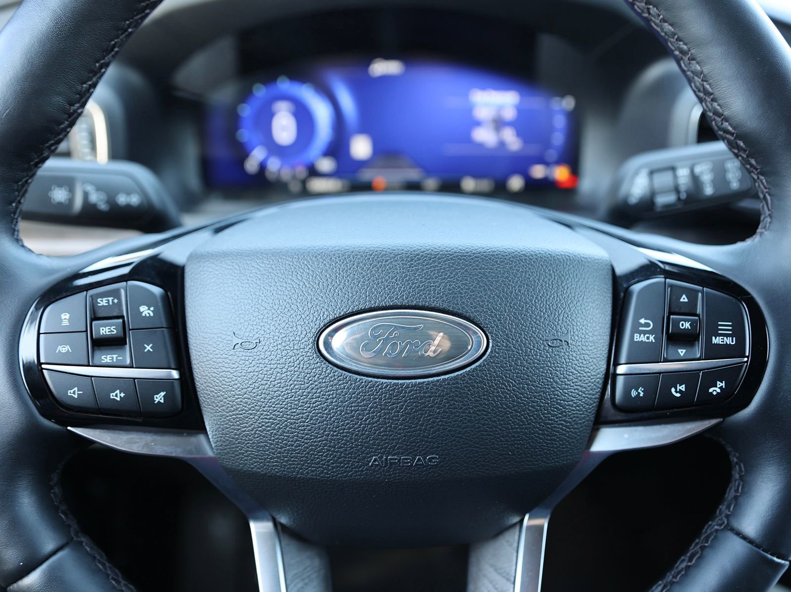 Certified 2022 Ford Explorer Platinum w/ Equipment Group 601A image 43