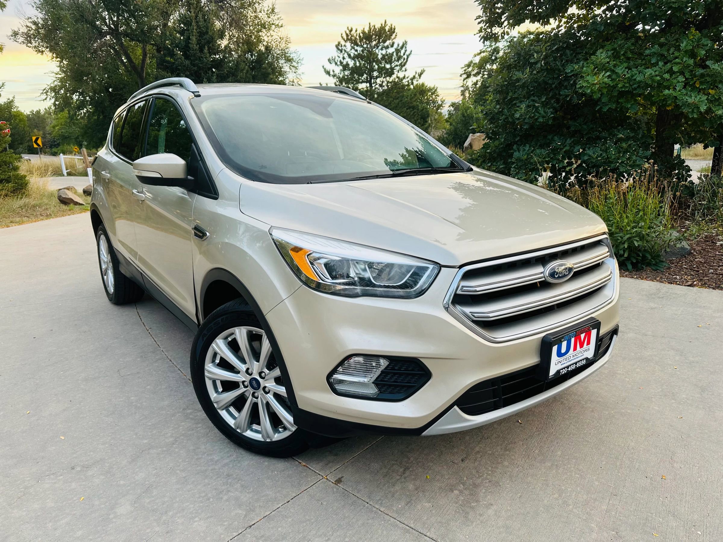 Used 2017 Ford Escape Titanium image 1