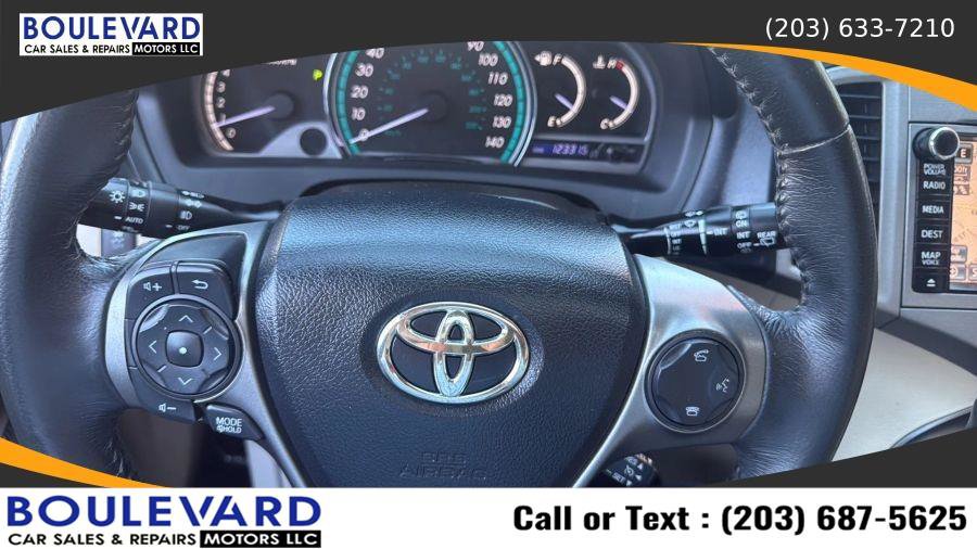 Used 2013 Toyota Venza Limited AWD/4WD image 22