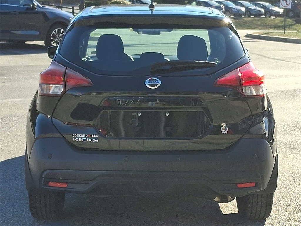 Used 2020 Nissan Kicks S image 5