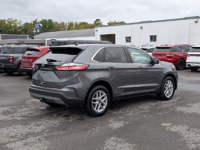 Used 2024 Ford Edge SEL w/ Convenience Package AWD/4WD image 3