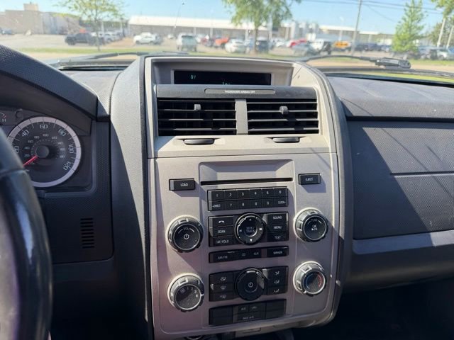 Used 2011 Ford Escape XLT w/ 201A Rapid Spec Order Code FWD image 19