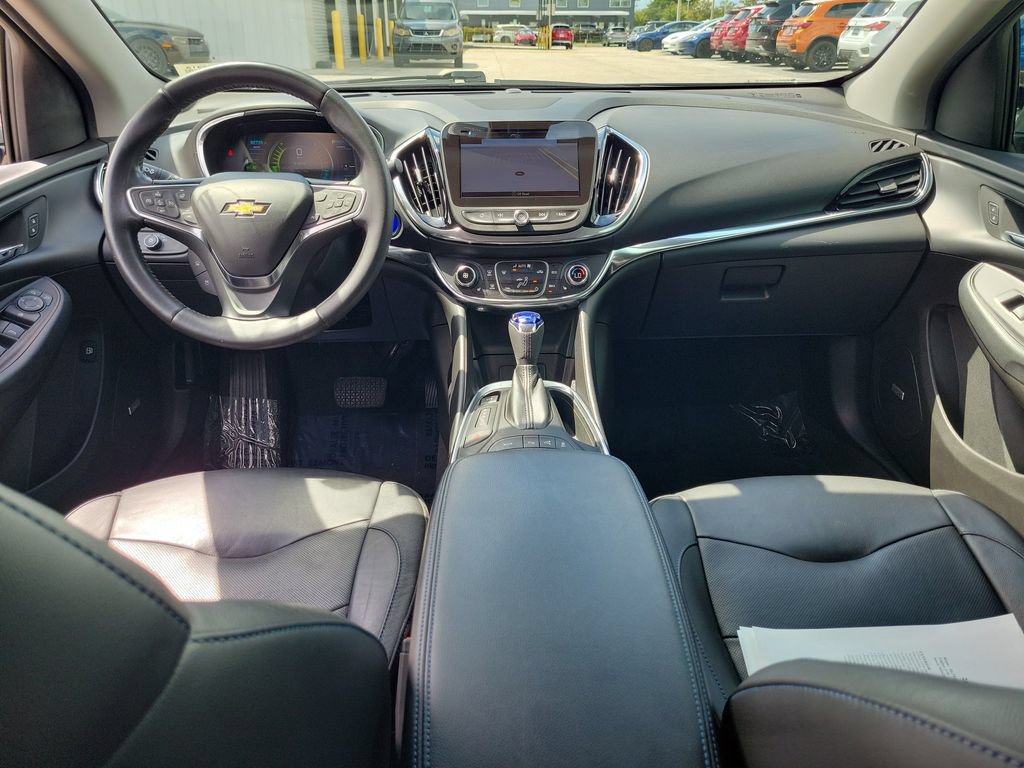 Used 2018 Chevrolet Volt Premier w/ Driver Confidence Package FWD image 9
